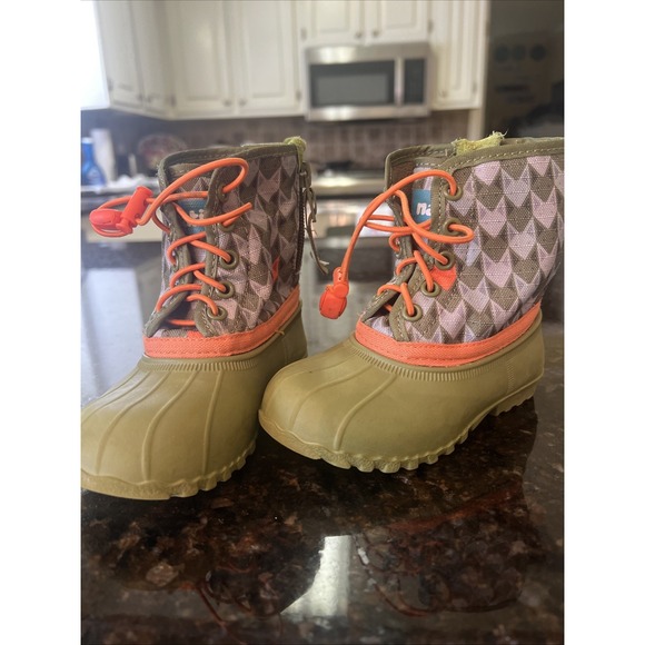 Native Boys Duck Boots Rain boots Lightweight Water Shoes Easy On Off Summer 9.5 - Picture 1 of 7